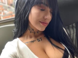 Nickiiiii